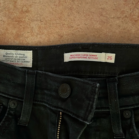 Levi's® MILE HIGH SUPER SKINNY WOMEN'S JEANS - Picture 5 of 7